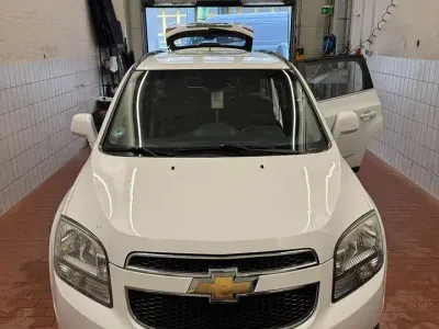 Używany Chevrolet Orlando 163 KM (119 kW) 2012 Biały Minivan