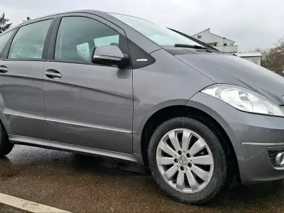Brugt Mercedes A180 136 HK (100 kW) 2009 Grå Sedan