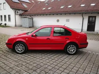 Gebraucht VW Bora 115 PS (84 kW) 1999 Rot Limousine