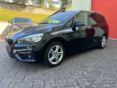 Gebraucht BMW 218 Gran Tourer Sport Line 136 PS (100 kW) 2017 Schwarz Van / Kleinbus