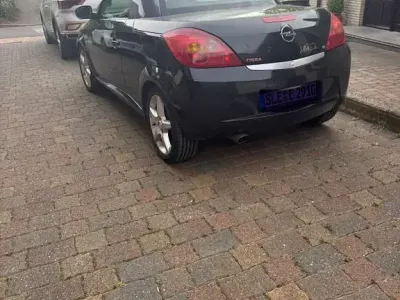 Occasion Opel Tigra Sport 125 ch (91 kW) 2005 Noir Cabriolet