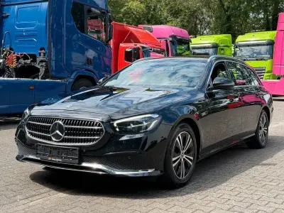 Gebraucht Mercedes E200 160 PS (117 kW) 2023 Schwarz Kombi