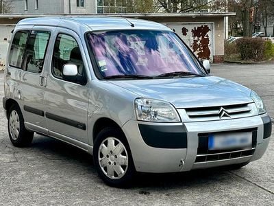 Gebraucht Citroën Berlingo 108 PS (79 kW) 2003 Silber Van / Kleinbus