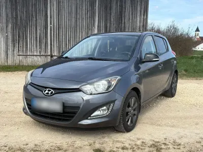 Brugt Hyundai i20 Trend 86 HK (63 kW) 2014 Grå Hatchback