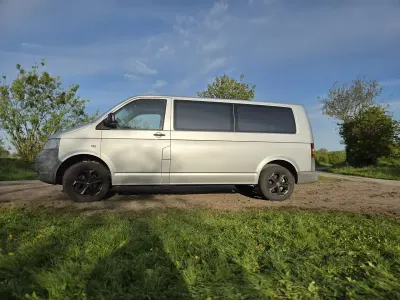 Używany VW Caravelle Comfortline 131 KM (96 kW) 2009 Van