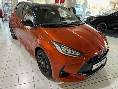 gebraucht Toyota Yaris Hybrid Style Basis + Technik-Paket Hybrid + JBL-Paket