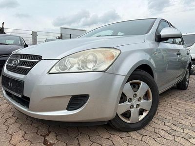 Gebraucht Kia Ceed EX 109 PS (80 kW) 2009 Silber Kleinwagen