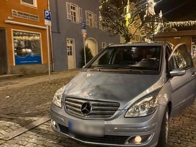 Gebraucht Mercedes B200 140 PS (102 kW) 2007 Blau Van / Kleinbus