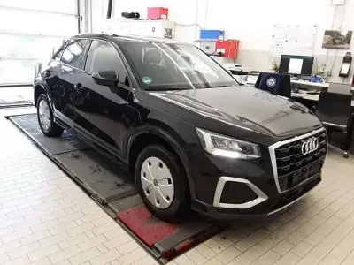 Gebraucht Audi Q2 Advanced Plus 150 PS (110 kW) 2021 Mythosschwarz metallic SUV