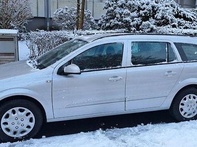 Grau Gebraucht 2005 Opel Astra Limousine | 1.700 € (Guter Preis)