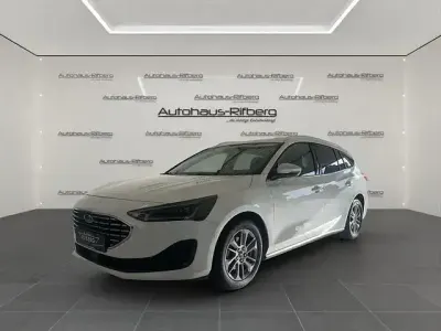 Gebraucht Ford Focus Titanium 116 PS (85 kW) 2024 Weiß Limousine