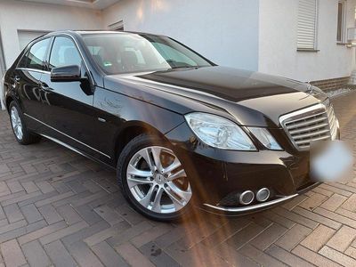 Gebraucht Mercedes E220 Elegance 170 PS (125 kW) 2010 Schwarz Limousine