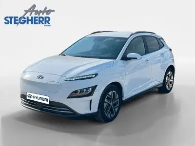 Gebraucht Hyundai Kona Advantage 100 kW (136 PS) 2023 Weiß SUV