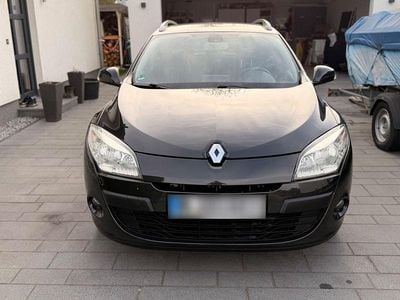 Begagnad Renault Mégane GrandTour Dynamique 110 HK (80 kW) 2009 Svart Kombi
