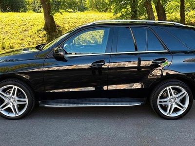 Gebraucht Mercedes ML350 258 PS (189 kW) 2014 Schwarz SUV