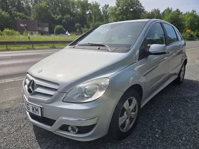 Gebraucht Mercedes B200 136 PS (100 kW) 2009 Silber Van / Kleinbus