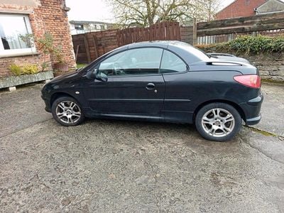 Gebraucht Peugeot 206 CC 109 PS (80 kW) 2005 Schwarz Cabrio