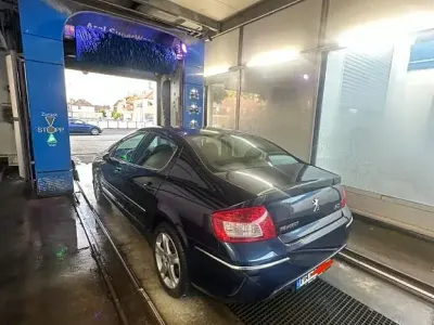 Gebraucht Peugeot 407 Sport 140 PS (102 kW) 2008 Blau Limousine