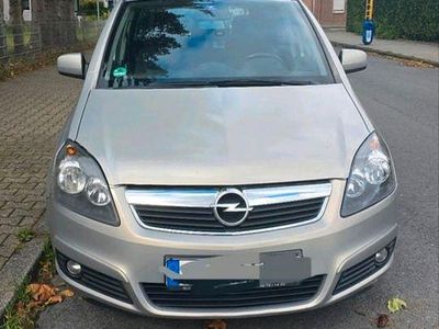 Gebraucht Opel Zafira Family 125 PS (91 kW) 2010 Silber Van / Kleinbus