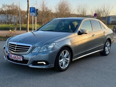 Gebraucht Mercedes E250 204 PS (150 kW) 2009 Grau Limousine