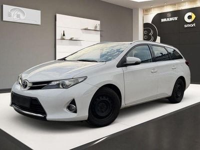 Gebraucht Toyota Auris Life+ 132 PS (97 kW) 2013 Weiß Kombi