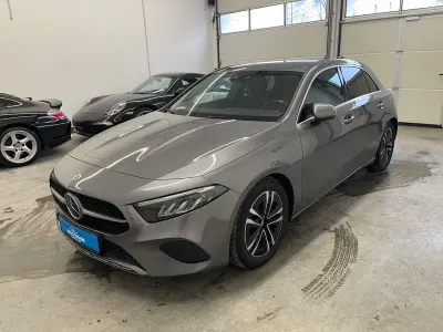 Gebraucht Mercedes A180 Progressive 116 PS (85 kW) 2023 Grau Limousine