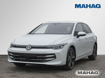 Weiß Gebraucht 2024 VW Golf VIII Style Kleinwagen | 33.995 € (Teuer)