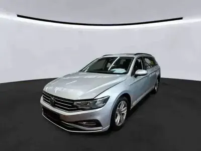 Używany VW Passat Business 200 KM (147 kW) 2022 Srebrny Kombi