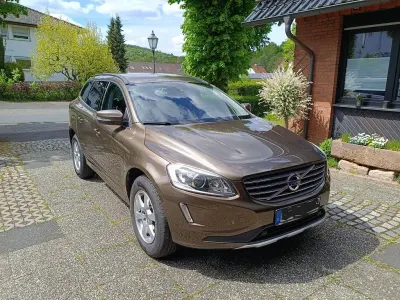 Używany Volvo XC60 Momentum 136 KM (100 kW) 2015 Brązowy SUV