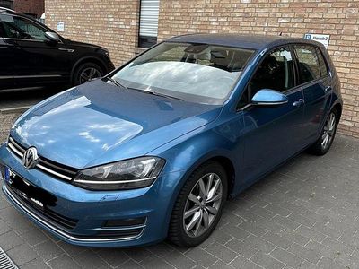 Blau Gebraucht 2013 VW Golf VII Highline Kleinwagen | 8.900 € (Teuer)