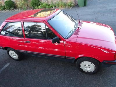 Gebraucht Ford Fiesta S 49 PS (36 kW) 1987 Rot Kleinwagen