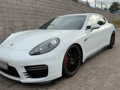 Gebraucht Porsche Panamera GTS 440 PS (323 kW) 2014 Weiß Kleinwagen