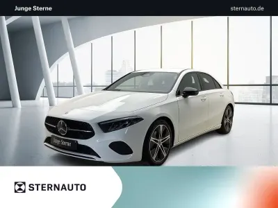 Gebraucht Mercedes A180 Night 116 PS (85 kW) 2025 Unilack polarweiß Limousine