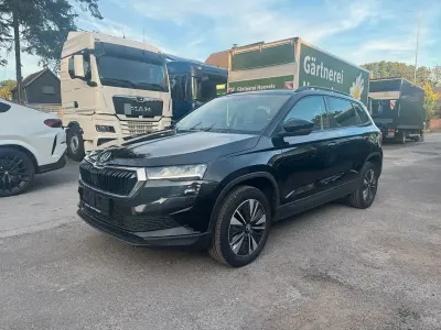 Gebraucht Skoda Karoq Tour 110 PS (80 kW) 2023 Schwarz SUV