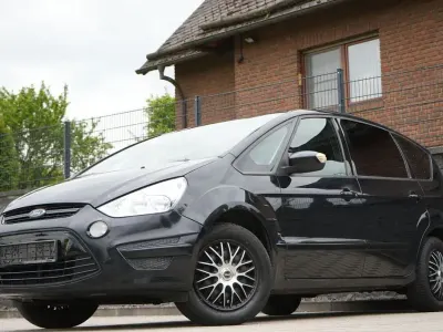 Używany Ford S-MAX S 116 KM (85 kW) 2011 Czarny Minivan