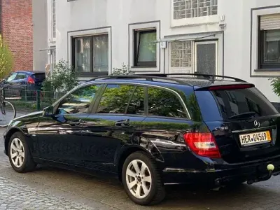 Usata Mercedes C180 156 CV (114 kW) 2011 Nero Station wagon