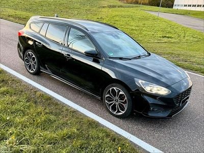 Second-hand Ford Focus ST-Line 182 CP (133 kW) 2020 Negru Break