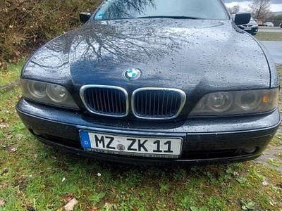 Gebraucht BMW 530 Lifestyle 193 PS (141 kW) 2003 Schwarz Kombi