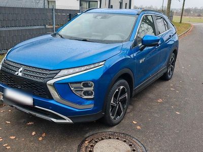 Usado Mitsubishi Eclipse Cross Basis 188 HP (138 kW) 2022 Azul SUV