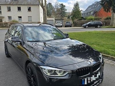 Gebraucht BMW 320 Sport Line 190 PS (139 kW) 2018 Schwarz Kombi