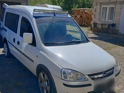 Gebraucht Opel Combo 100 PS (73 kW) 2005 Weiß Van / Kleinbus