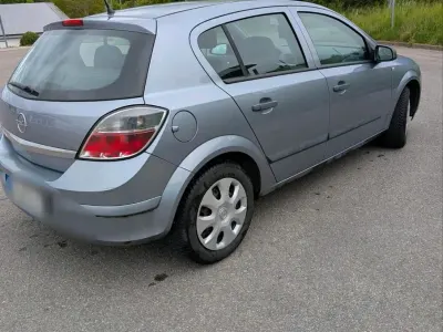 Brugt Opel Astra Selection 116 HK (85 kW) 2009 Grå Sedan