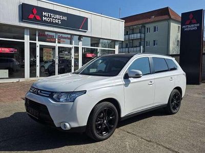 Gebraucht Mitsubishi Outlander Instyle 150 PS (110 kW) 2013 Perlmuttweiß SUV