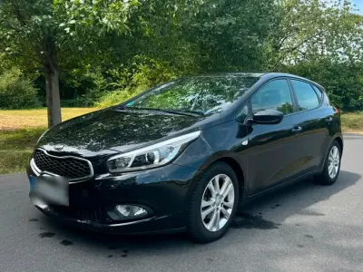 Gebraucht Kia Ceed 100 PS (73 kW) 2012 Schwarz Kleinwagen