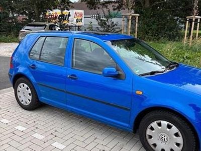 Second-hand VW Golf III 100 CP (73 kW) 1998 Albastru Berlinǎ