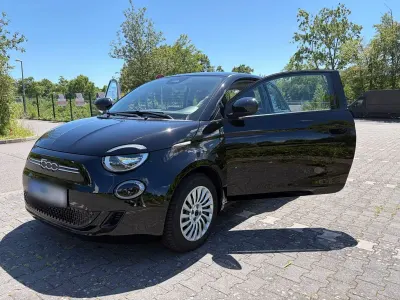 Gebraucht Fiat 500e Red 69 kW (95 PS) 2021 Schwarz Limousine