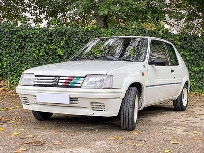 Gebraucht Peugeot 205 102 PS (75 kW) 1991 Weiß Limousine