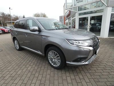 Second-hand Mitsubishi Outlander P-HEV Spirit 224 CP (164 kW) 2021 Gri SUV