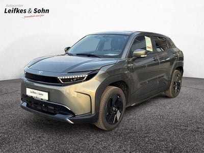 Neu Toyota Urban Cruiser Lounge 127 kW (174 PS) 2026 Graphite grey metallic SUV