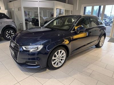 Gebraucht Audi A3 Design 150 PS (110 kW) 2017 Blau Limousine